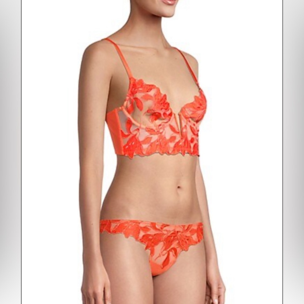 FLEUR DU MAL lily embroidered thong